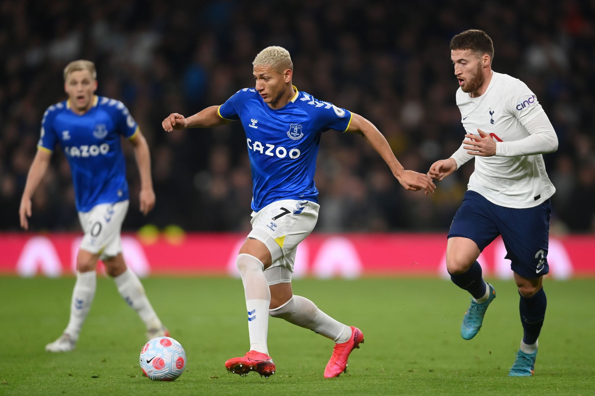 Richarlison (centre) could be reunited with Carlo Ancelotti this summer.