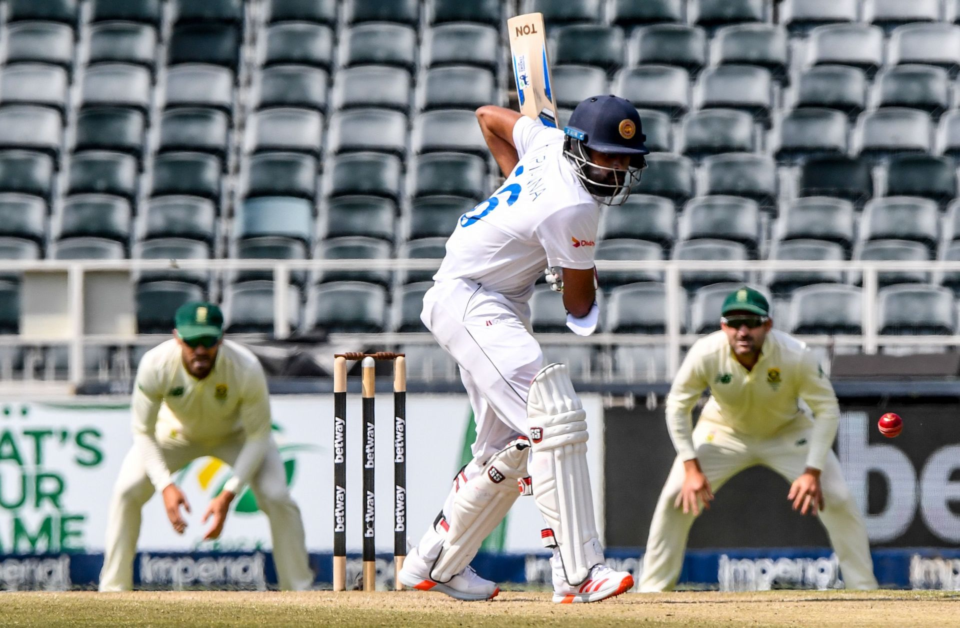 Aakash Chopra expects the Sri Lankan batters to put up a decent fight