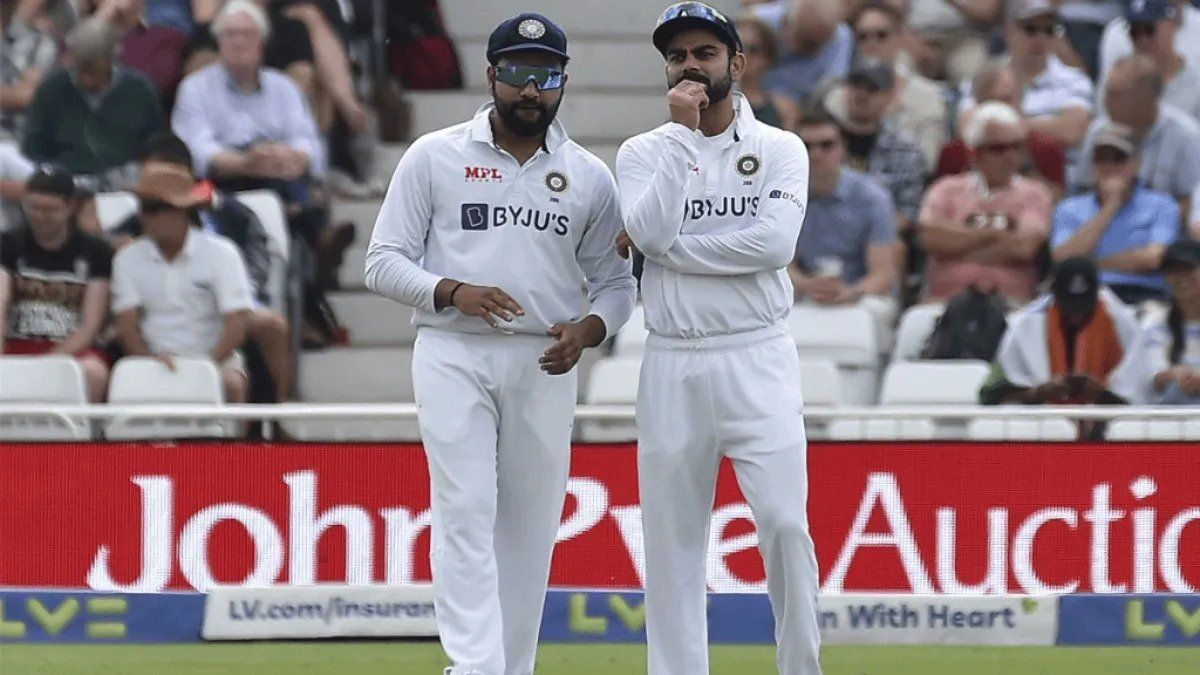 Rohit Sharma (L) and Virat Kohli