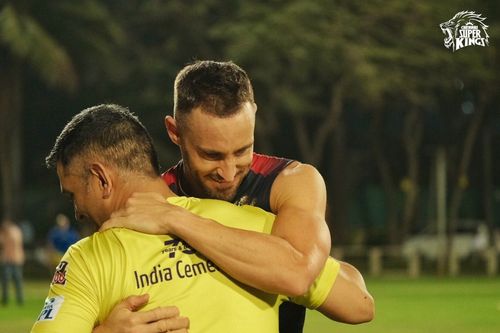 Former teammates exchange a hug. Pic credits: CSK