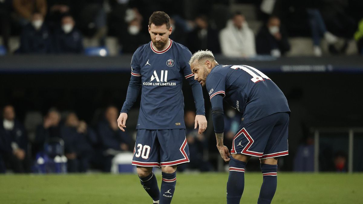 Neymar and Lionel Messi were booed by PSG fans.