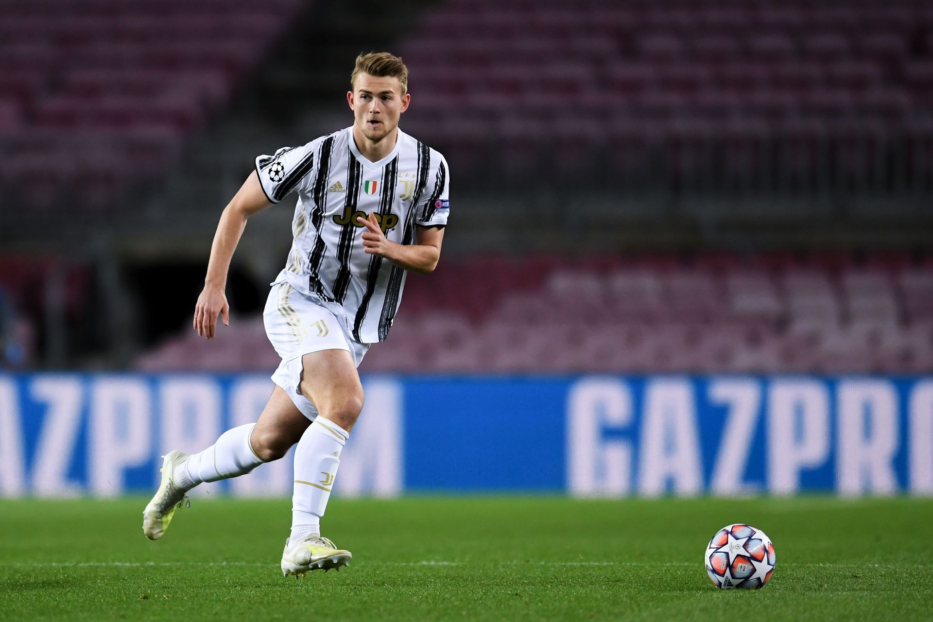 Dutchman Matthijs de Ligt in action for Juventus.