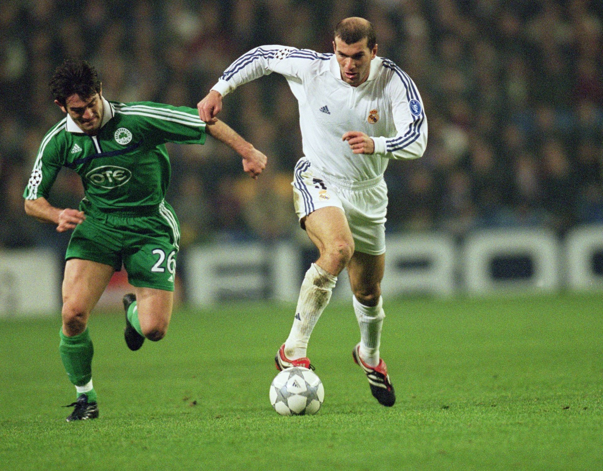 Zinedine Zidane was wanted by then-Barcelona manager Johan Cruyff