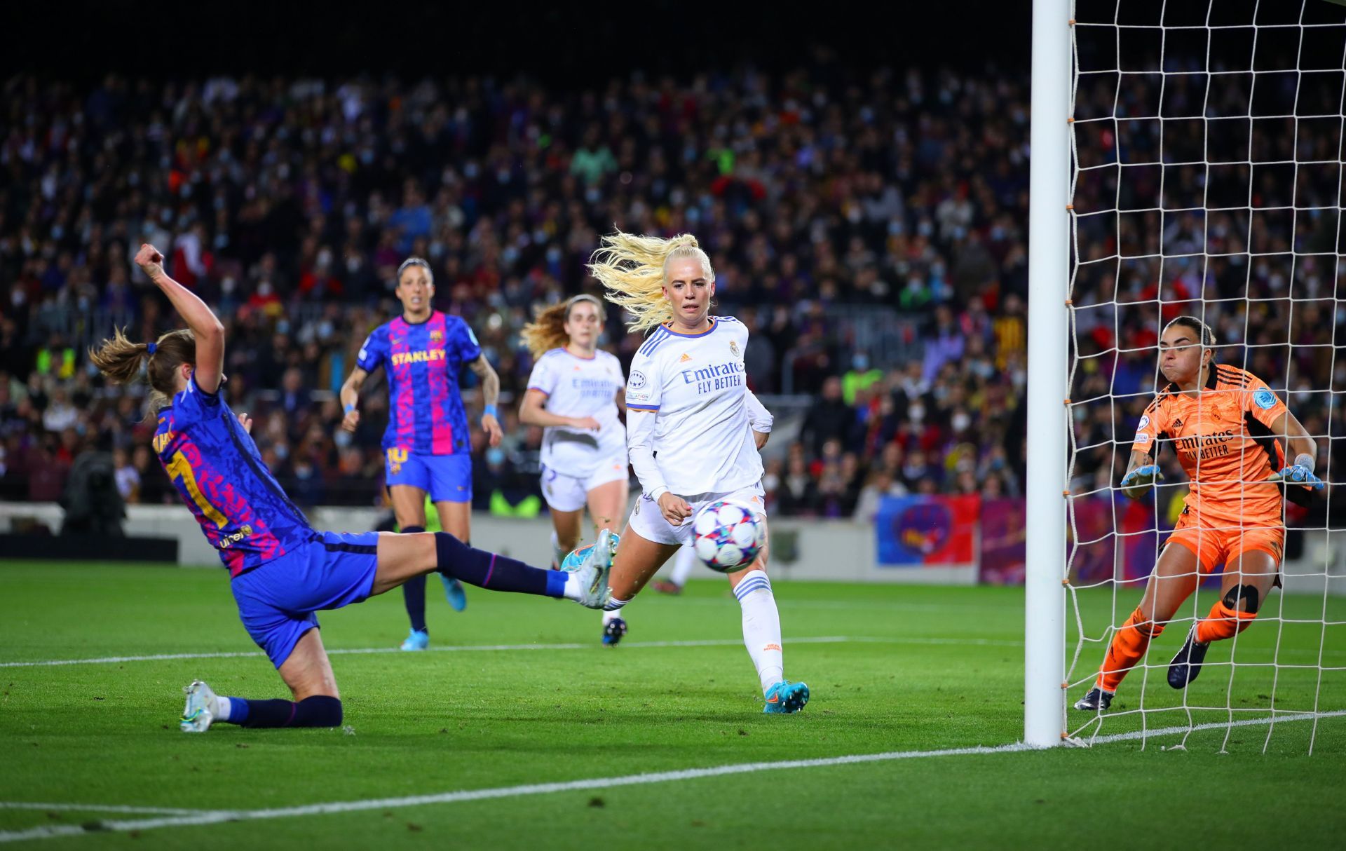 FC Barcelona v Real Madrid: Quarter Final Second Leg - UEFA Women's Champions League