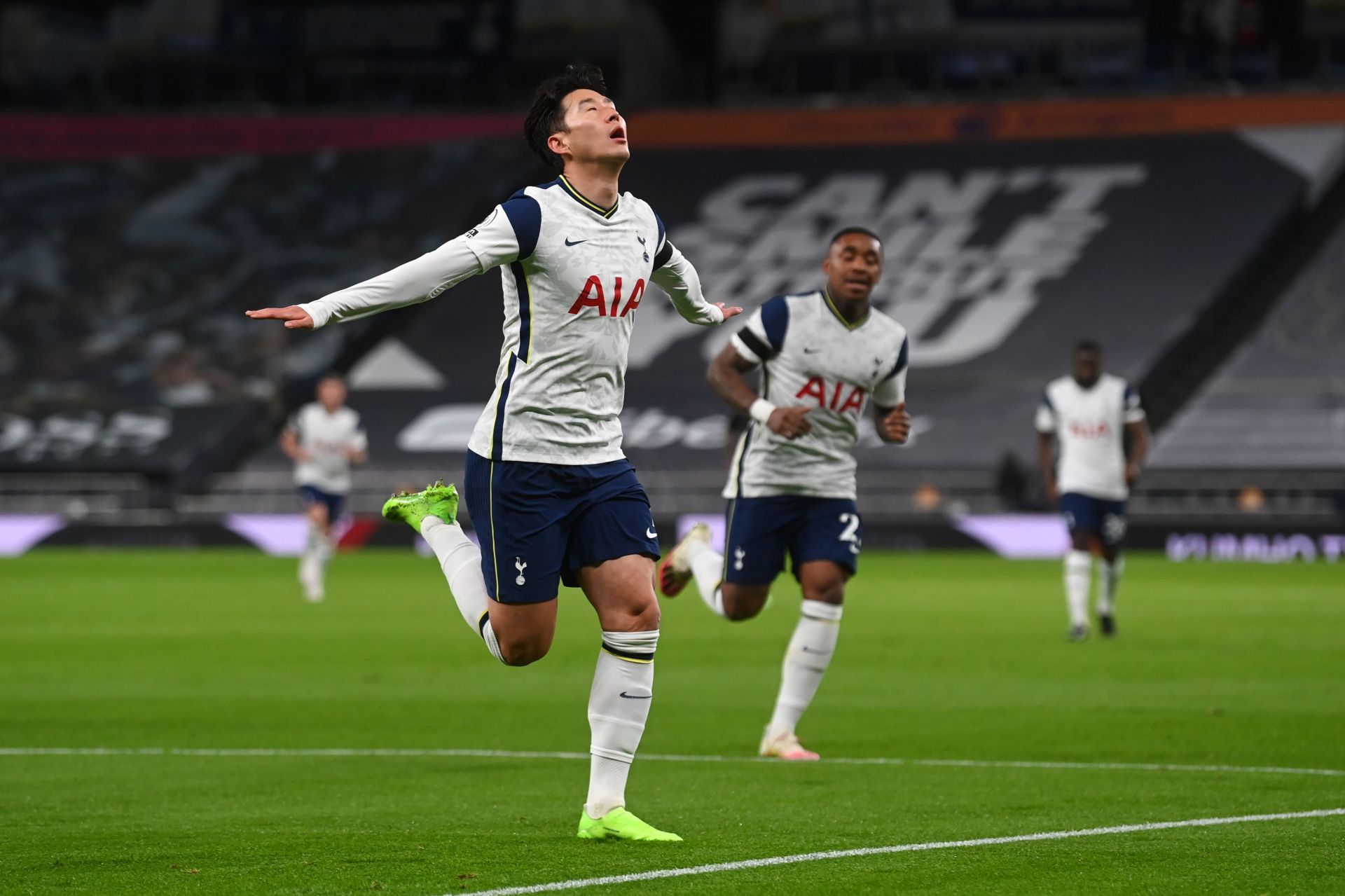 Tottenham Hotspur v Manchester City - Premier League