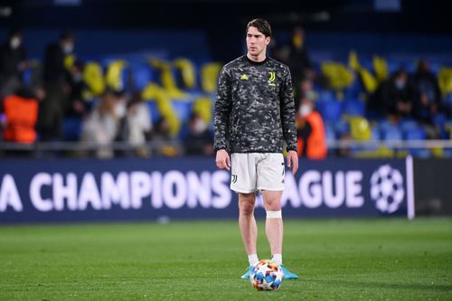 Dusan Vlahovic warms up for Juventus.