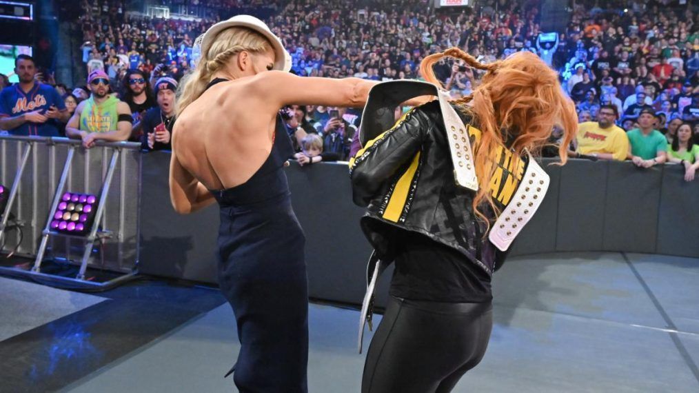 Lacey Evans delivers a Women's Right to Becky Lynch.