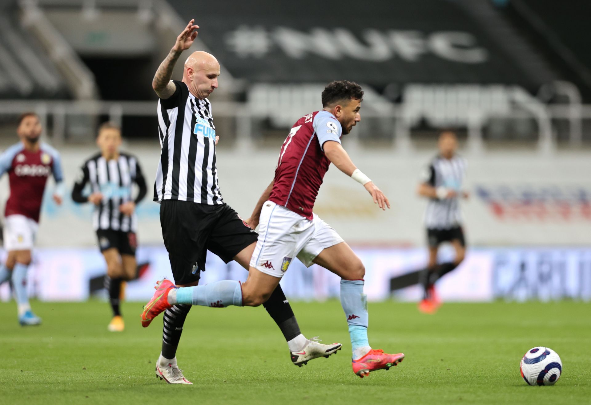 Newcastle United v Aston Villa - Premier League