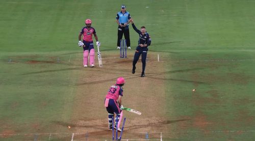 Lockie Ferguson reacts after cleaning up Jos Buttler. Pic: IPLT20.COM