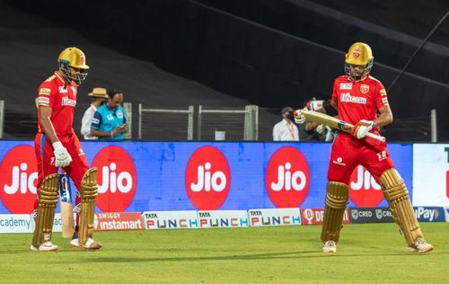 Mayank Agarwal (L) with Shikhar Dhawan (Image: IPLT20.com)