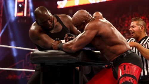 An arm-wrestling match took place on RAW last night