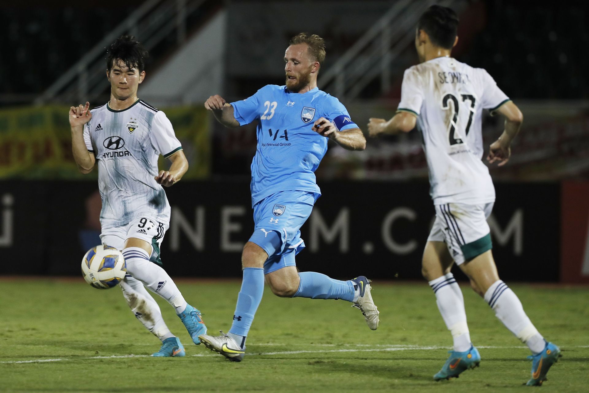 Sydney FC succumbed to their third defeat of the competition against Jeonbuk.