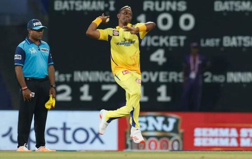 Dwayne Bravo in action (Image: IPLT20.com)