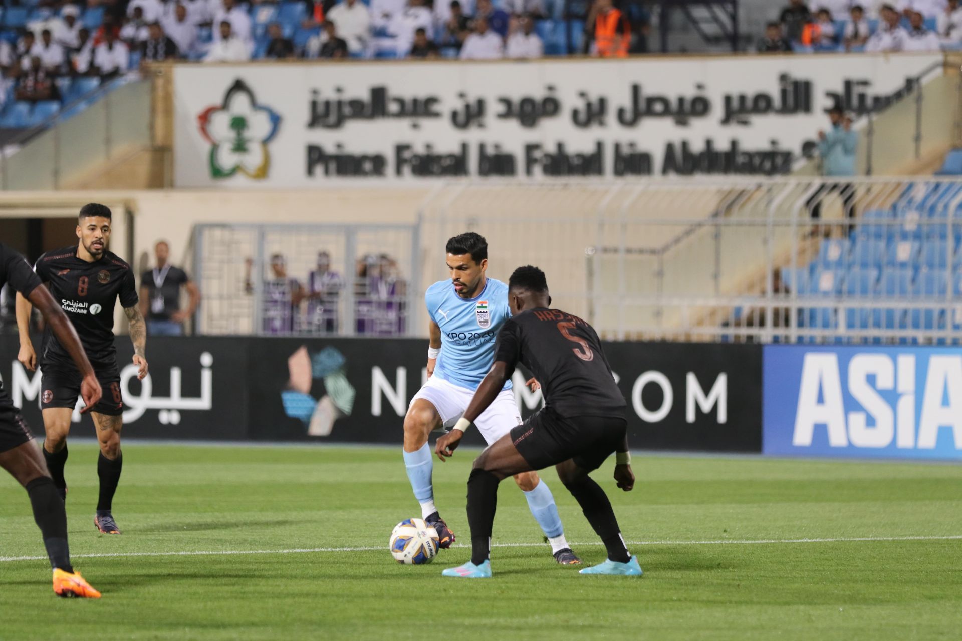 Al Shabab will face Al Jazira after thrashing Mumbai City.