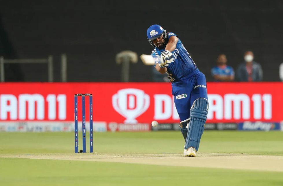 Rohit Sharma was dismissed while trying to play a pull shot [P/C: iplt20.com]