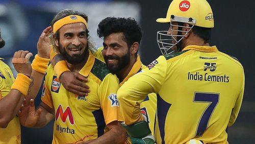 Imran Tahir, Ravindra Jadeja, and MS Dhoni (from left to right).