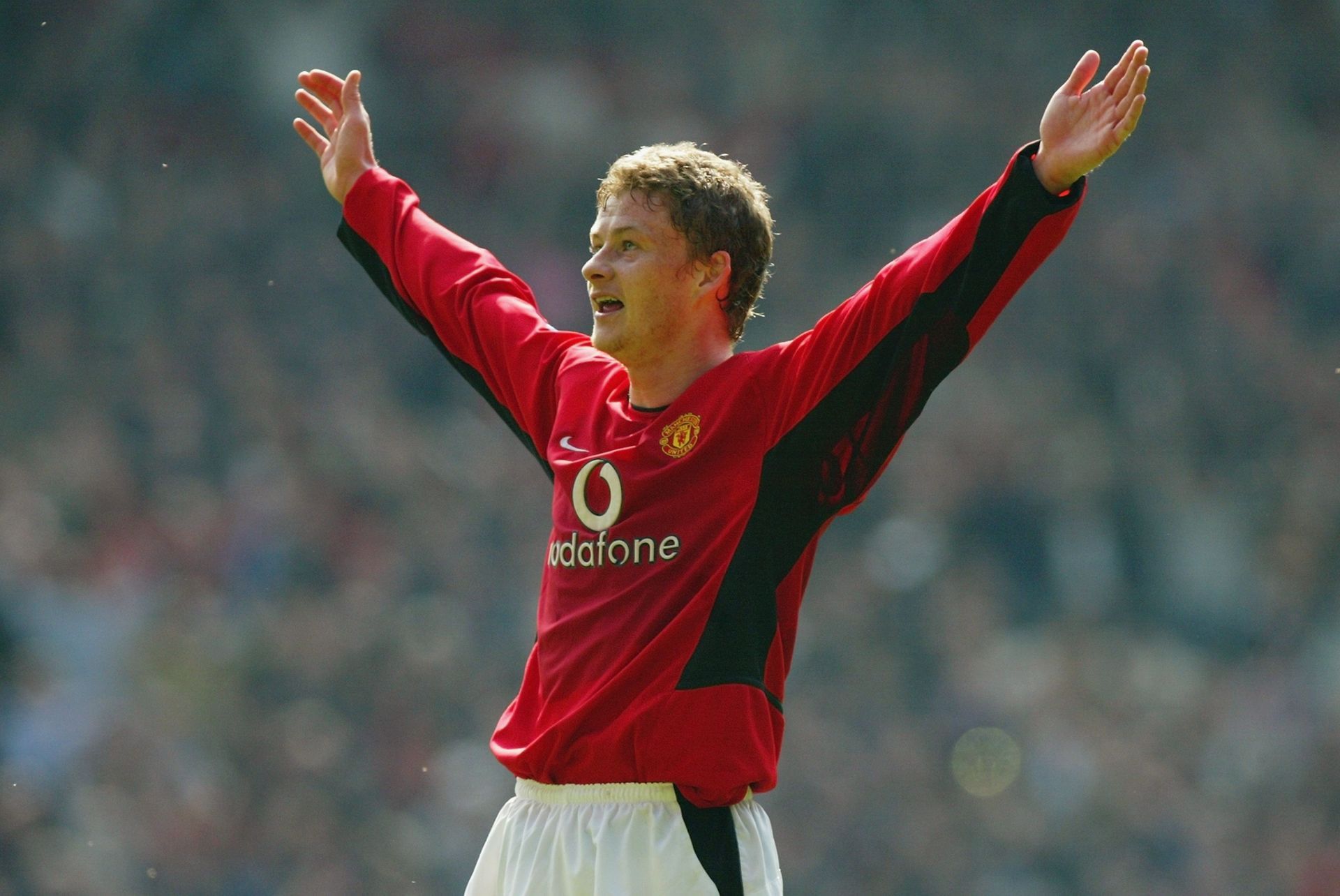 Ole Gunnar Solskjaer of Manchester United celebrates scoring the fourth goal