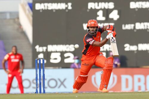 Rahul Tripathi batting for SRH. Pic: IPLT20.COM