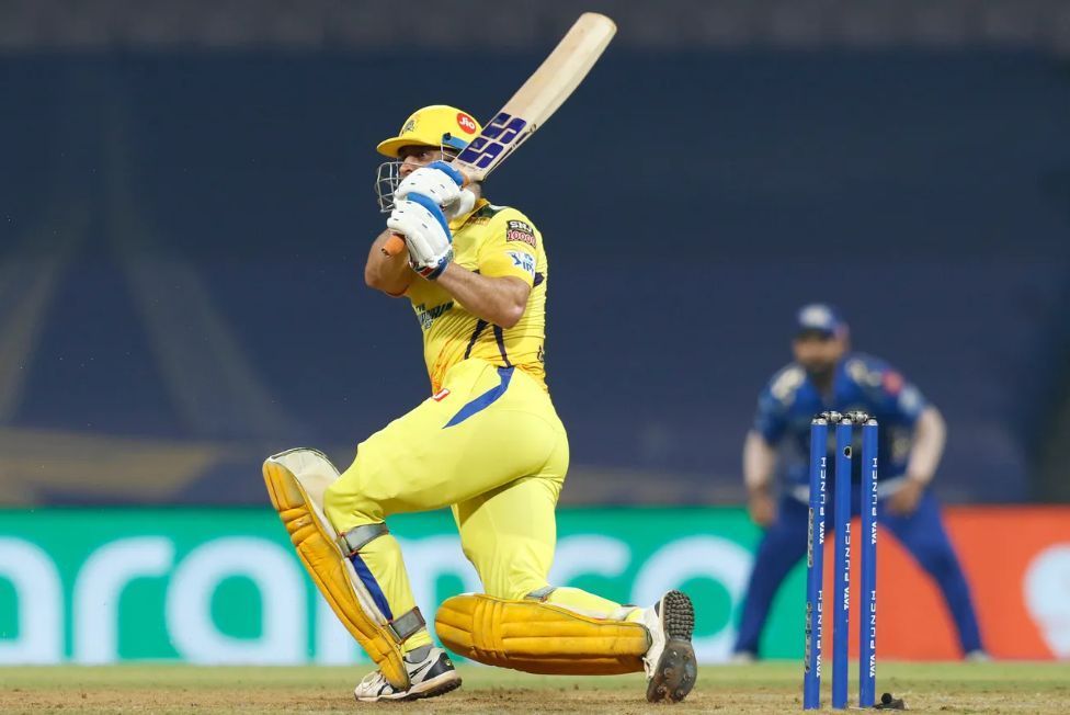 MS Dhoni hit three fours and a six during his knock [P/C: iplt20.com]