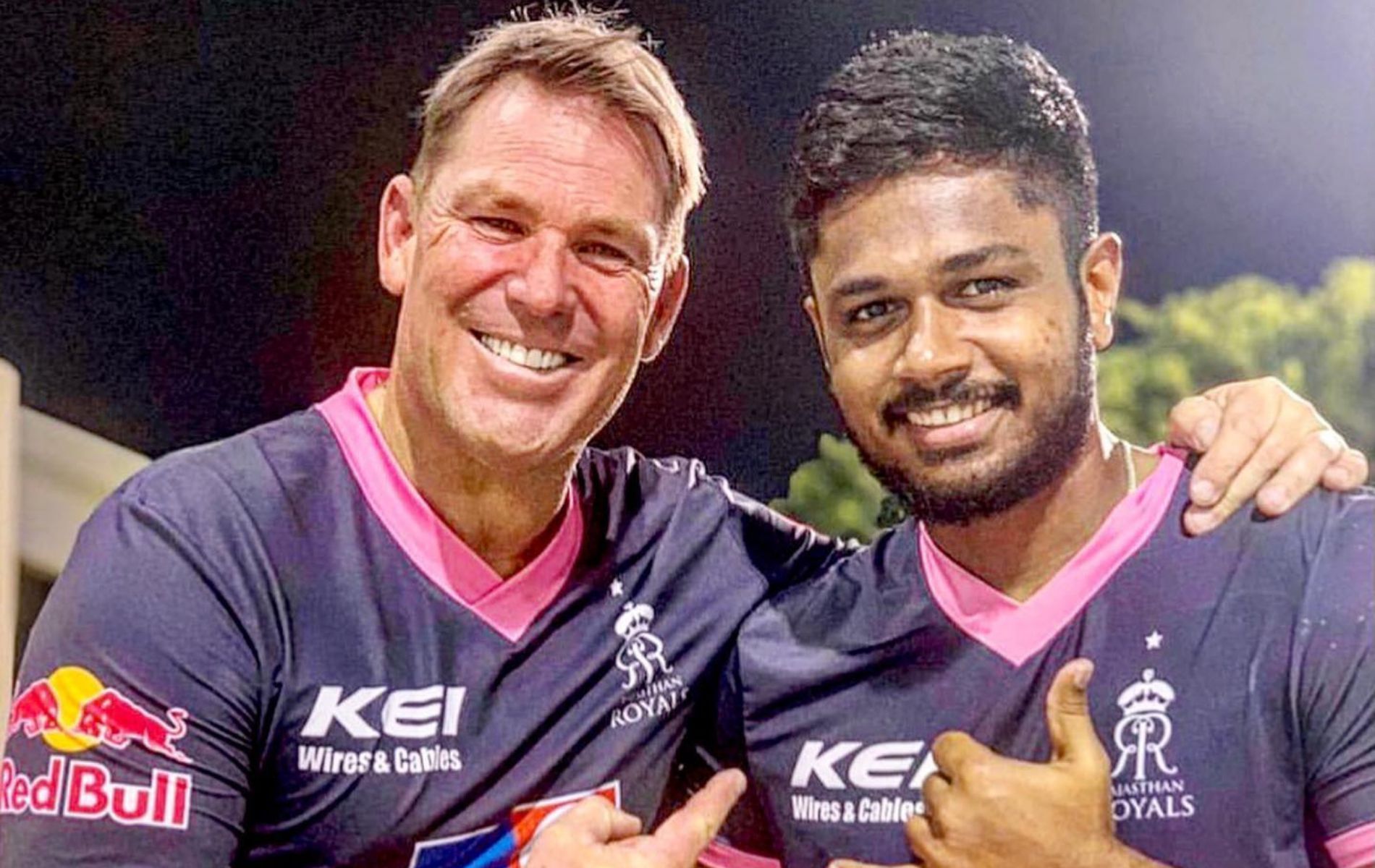 Shane Warne (L) with Sanju Samson (Image: Instagram)