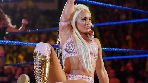 Mandy Rose successfully retained her WWE NXT Women's Championship