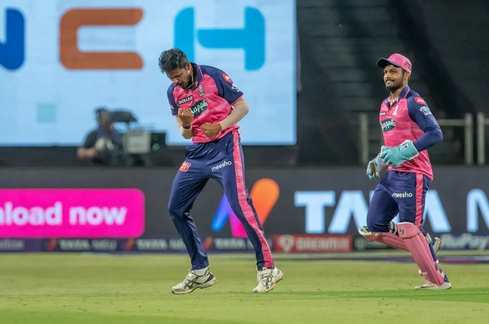 कुलदीप सेन ने आरसीबी के खिलाफ शानदार गेंदबाजी करते हुए चार विकेट लिए