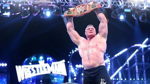 Brock Lesnar defeats Goldberg at WrestleMania 33 to become Universal champion