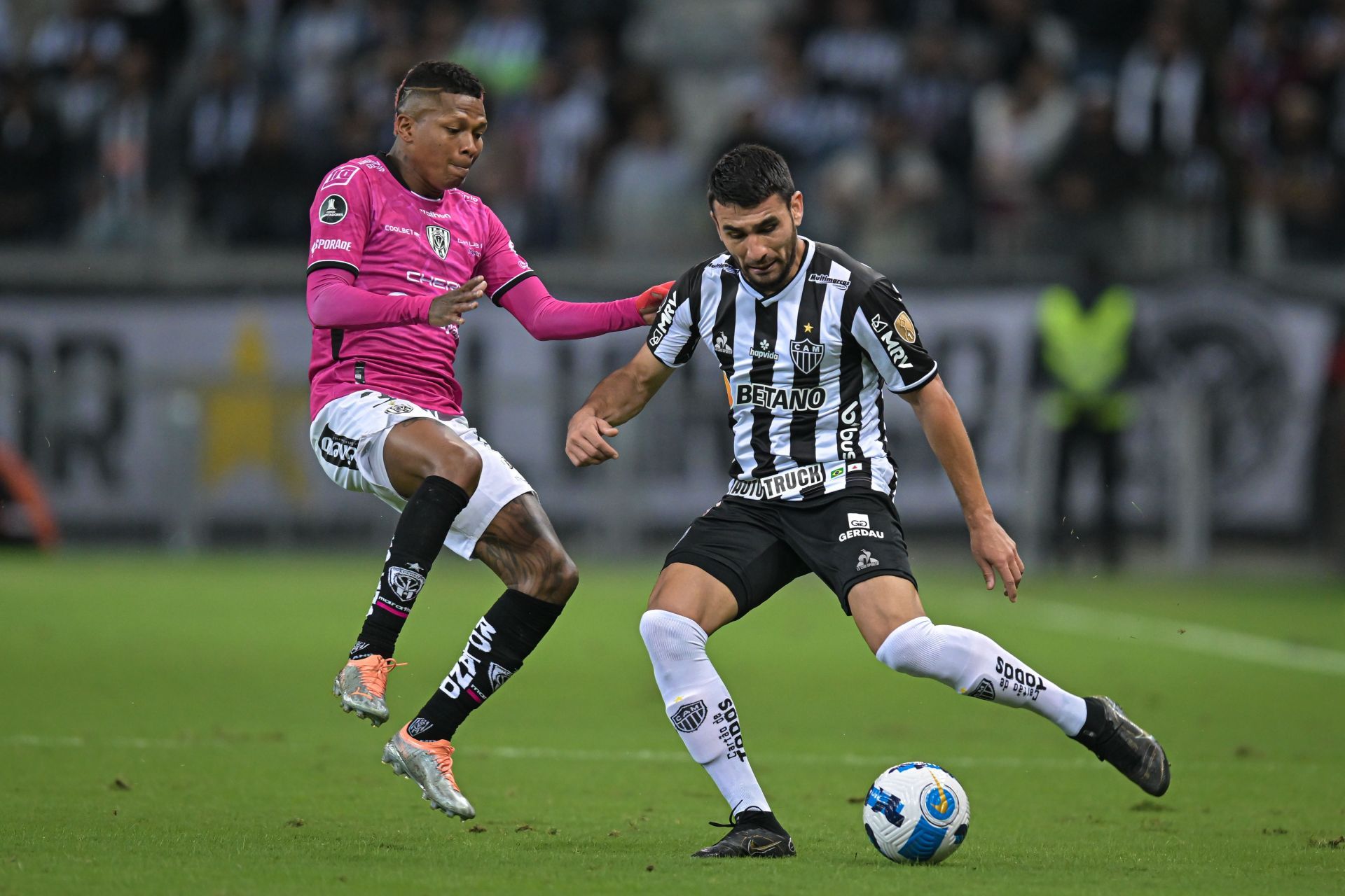 Atl&eacute;tico Mineiro will look to extend their historic run in the competition.