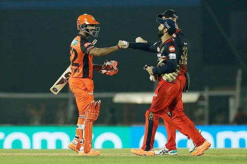 Sunrisers Hyderabad will battle Royal Challengers Bangalore tomorrow at the Wankhede Stadium (Image Courtesy: IPLT20.com)