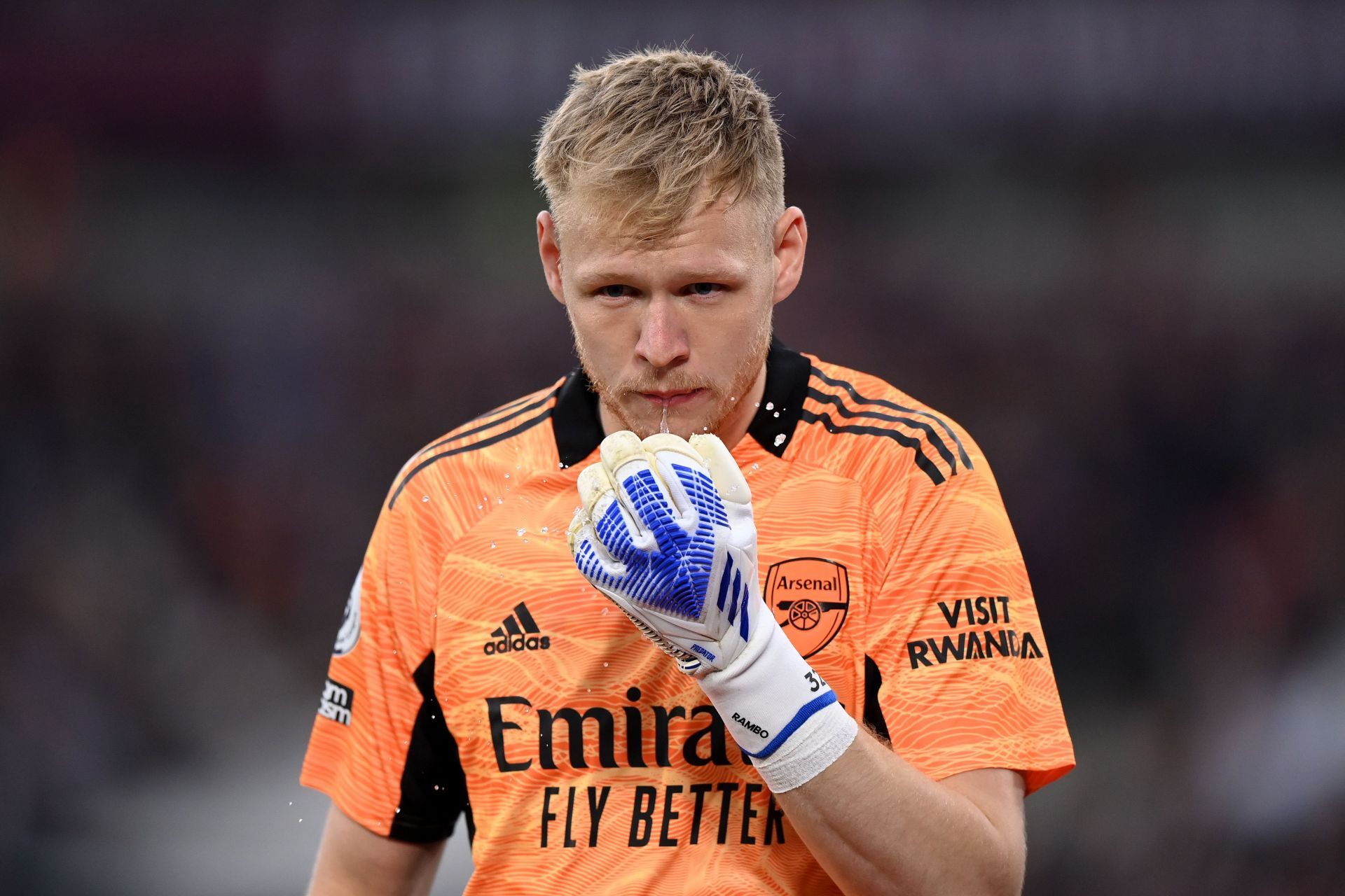 Aaron Ramsdale celebrated Manchester United&#039;s penalty miss against Arsenal