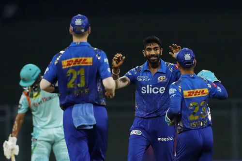 Jasprit Bumrah celebrates a wicket with teammates. Pic: IPLT20.COM