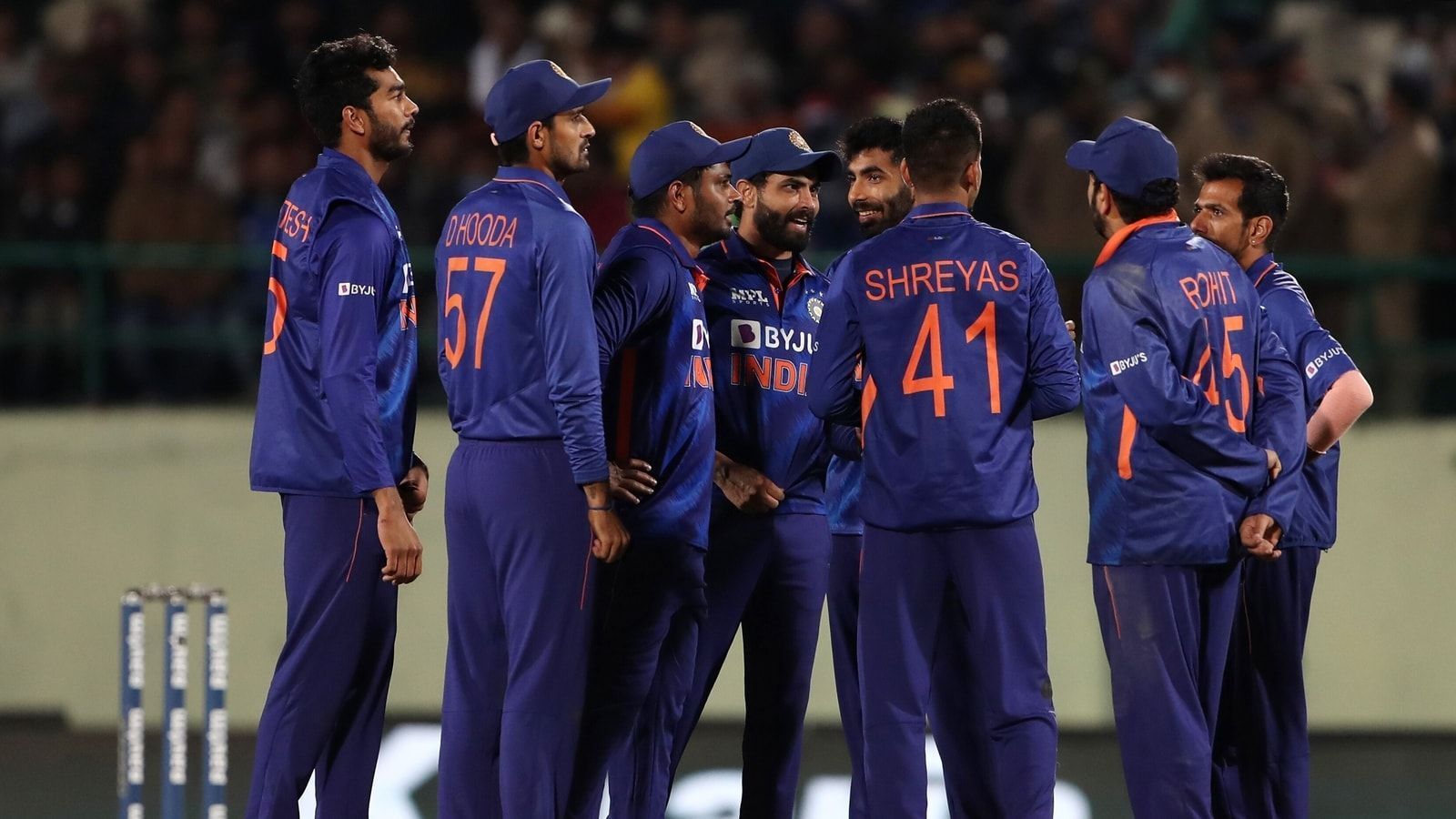भारतीय टीम को दक्षिण अफ्रीका के ख़िलाफ़ सीरीज खेलनी है