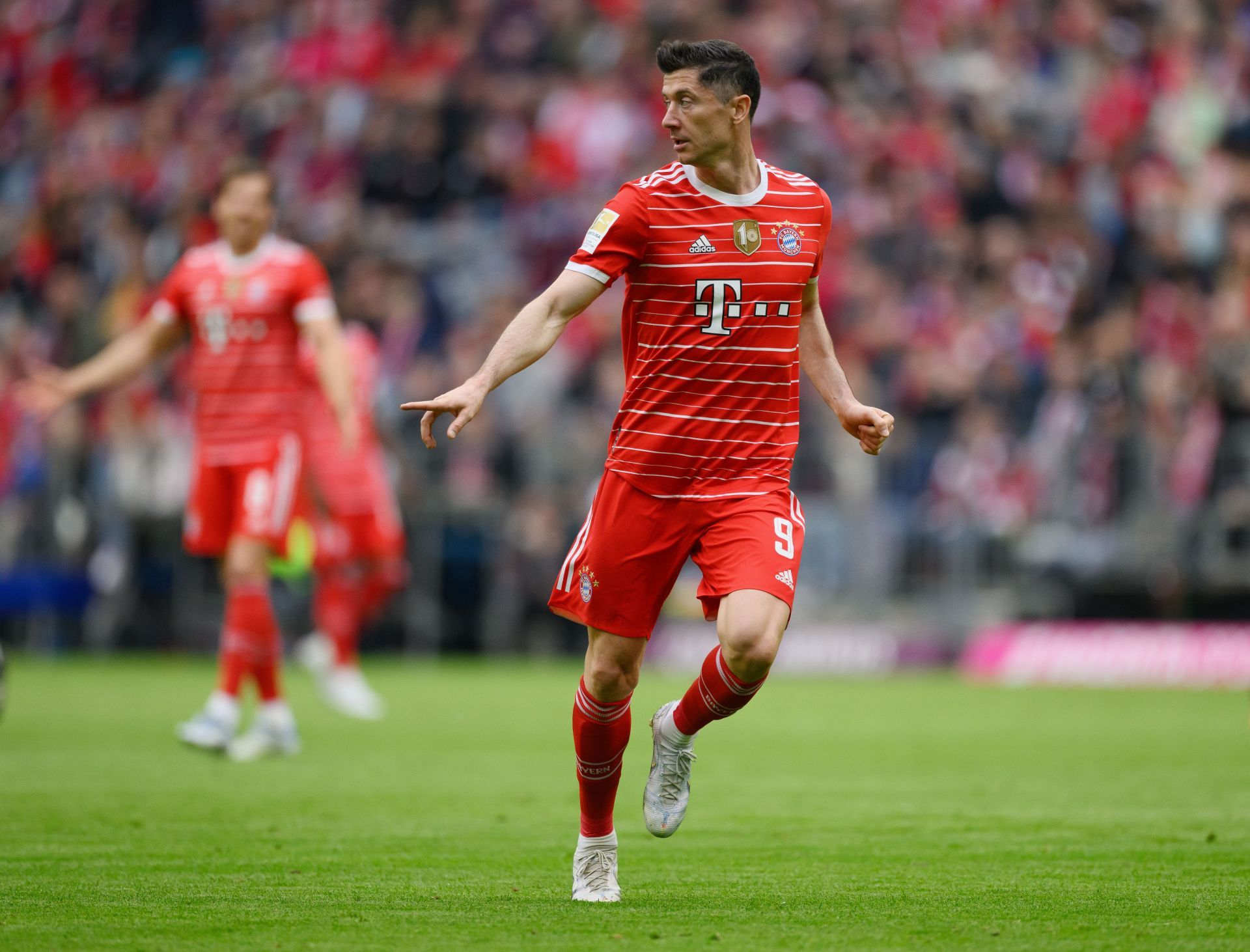 Robert Lewandowski is planning to move to the Camp Nou.