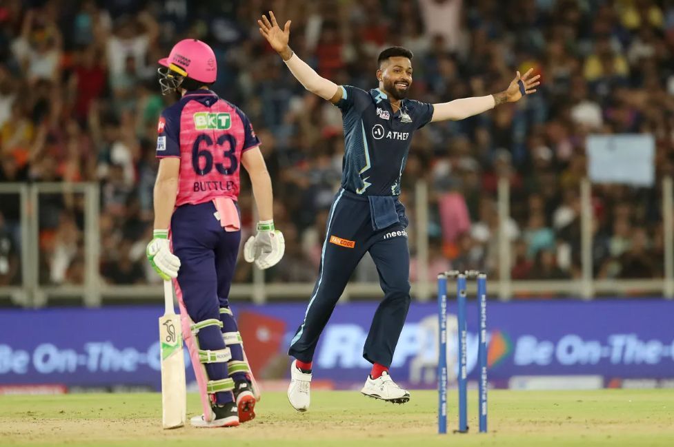 Hardik Pandya rocked the Rajasthan Royals batting lineup [P/C: iplt20.com]