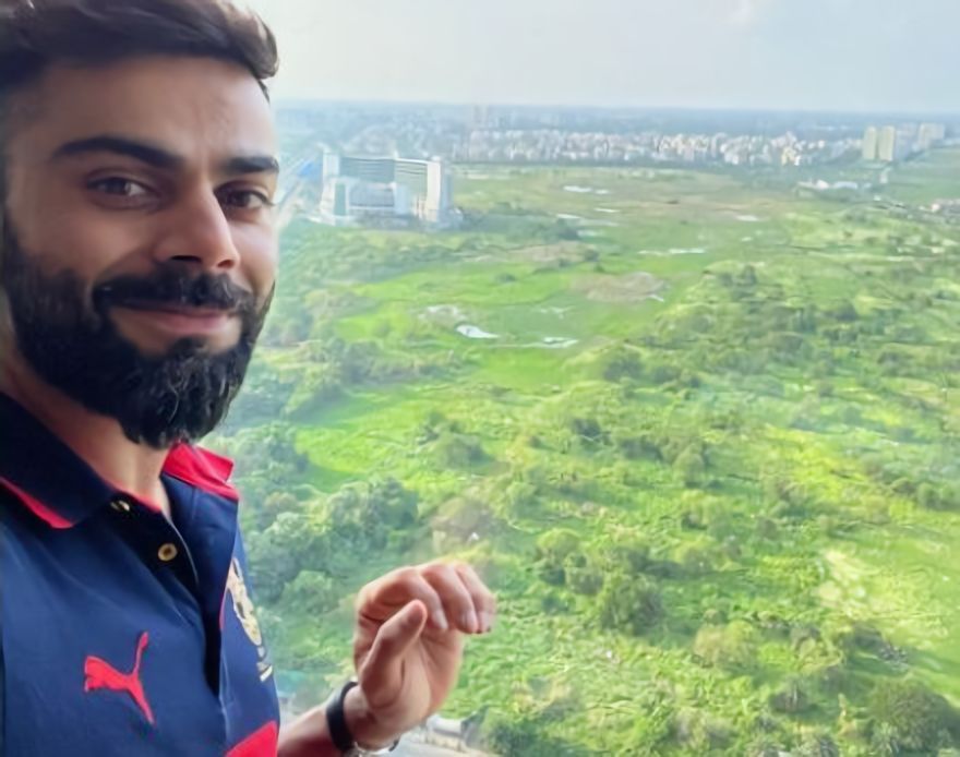 Virat Kohli shares a selfie after reaching Kolkata