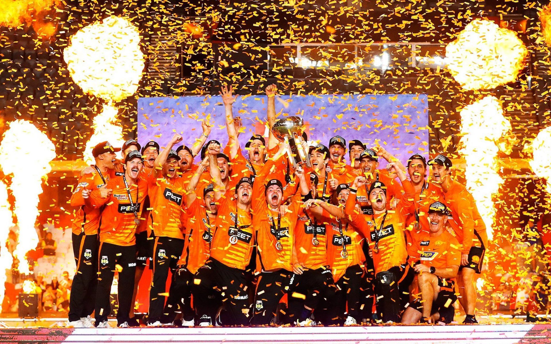 Perth Scorchers lifted the BBL trophy for the fourth time. (Credits: Twitter)
