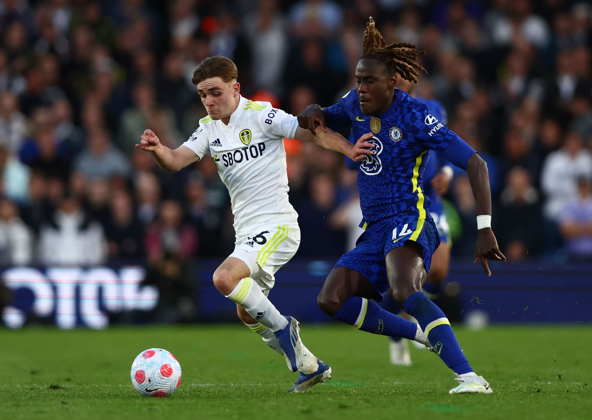 Leeds United v Chelsea - Premier League