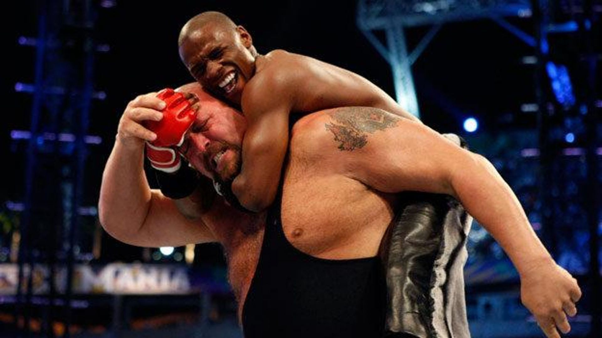 Floyd Mayweather taking on Big Show at Wrestlemania 24