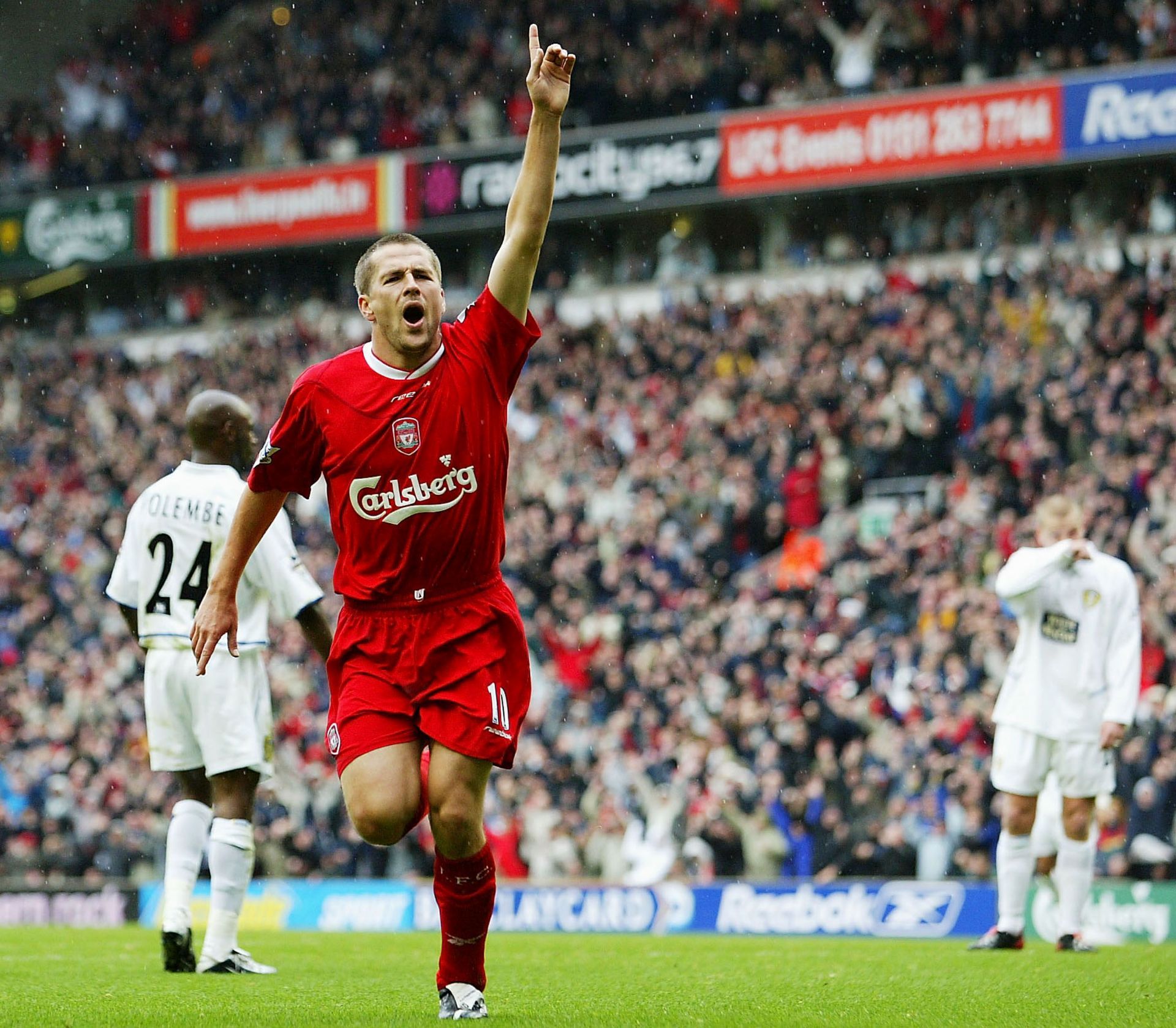 Liverpool&#039;s Michael Owen celebrates the 1st goal