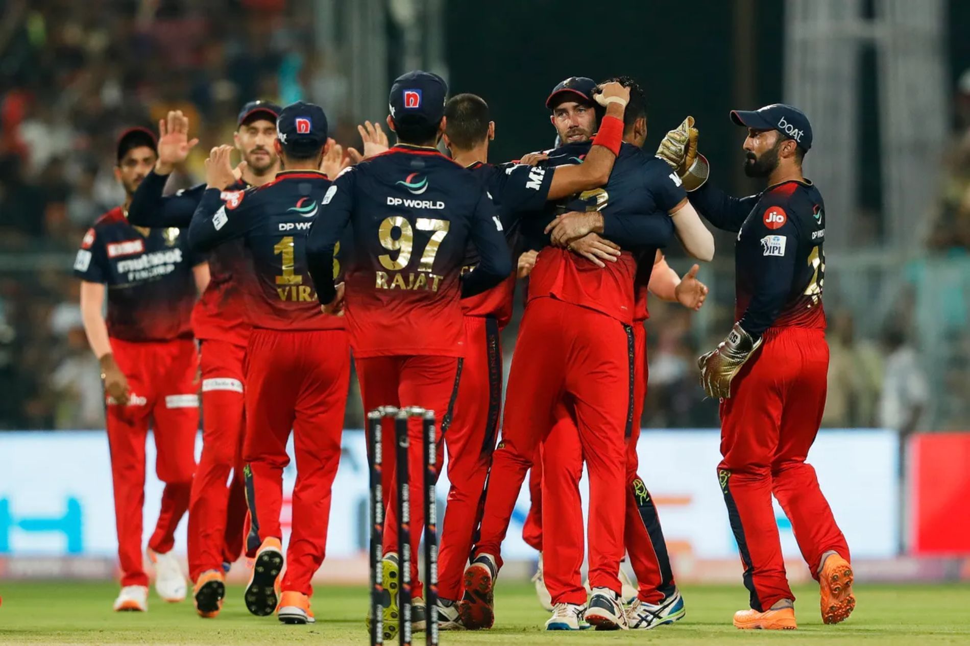 Royal Challengers Bangalore celebrate a wicket against Lucknow. Pic: IPLT20.COM