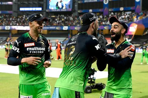 Glenn Maxwell and Virat Kohli have some fun. Pic: IPLT20.COM