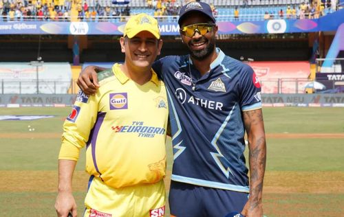 MS Dhoni (L) with Hardik Pandya (Pic:IPLT20.com)