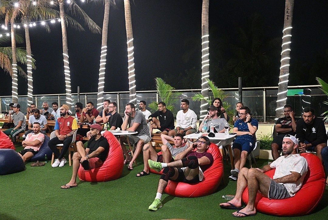 Bangalore contingent watching the MI-DC match.