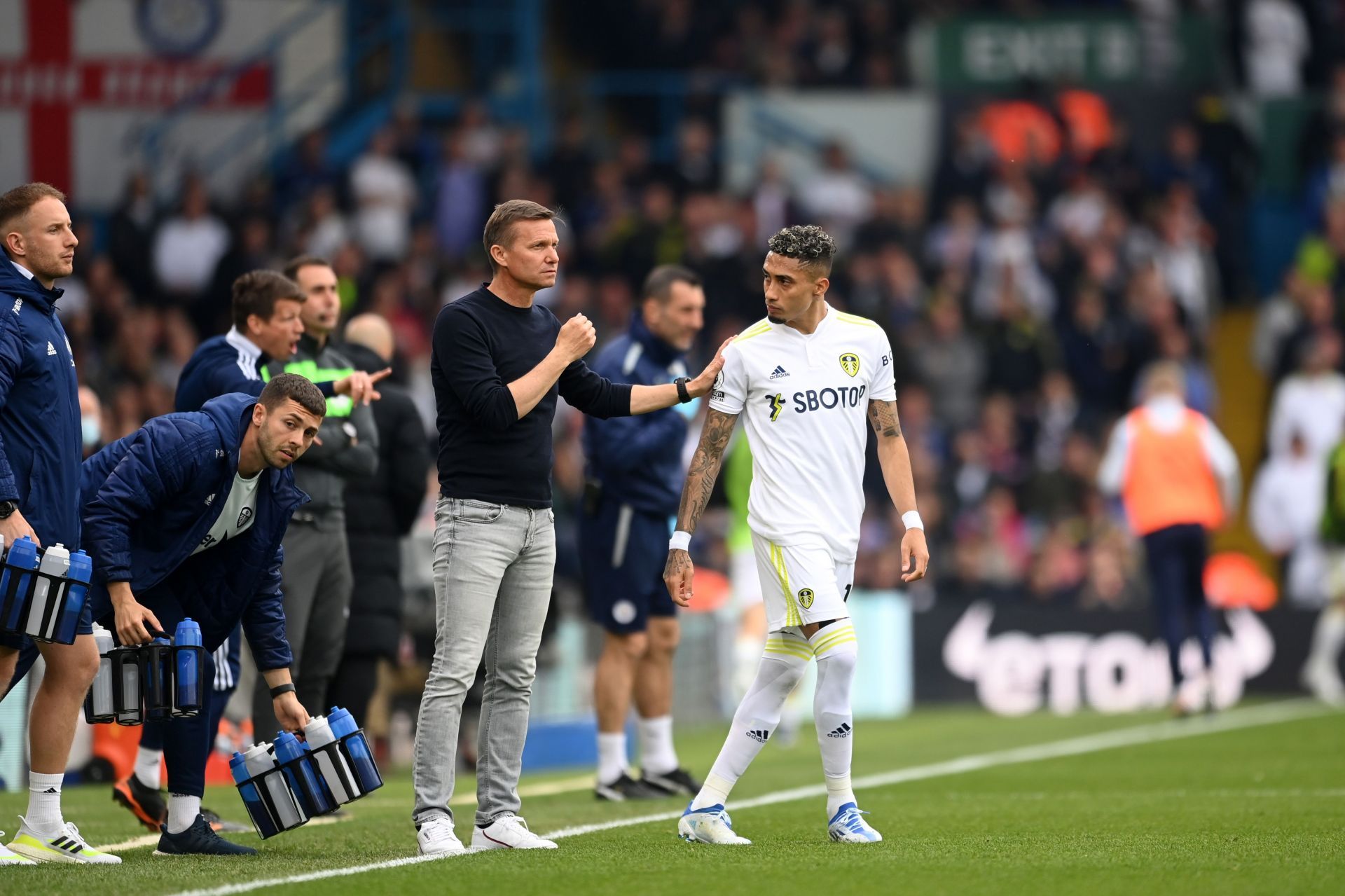 Leeds United v Manchester City - Premier League