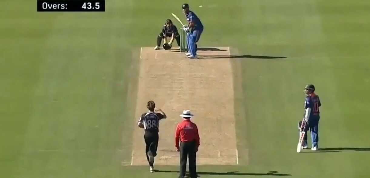 MS Dhoni taking charge to smash the ball