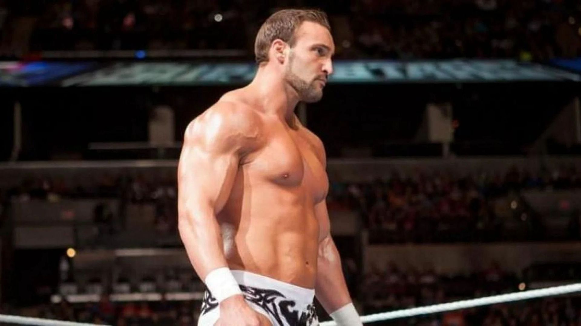 Sunny had a brief love affair with Chris Masters