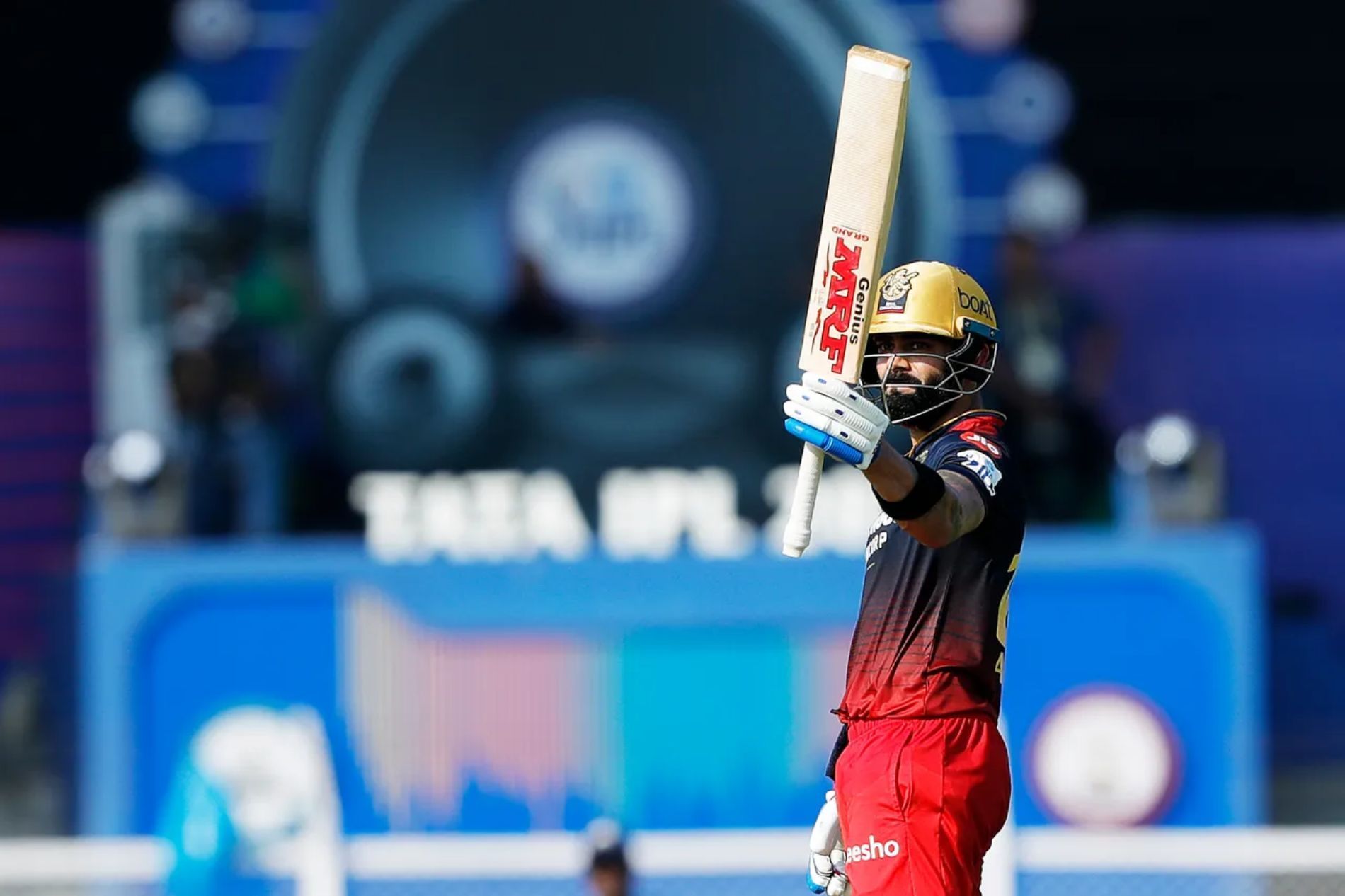 Virat Kohli acknowledges the applause after his fifty against Gujarat. Pic: IPLT20.COM