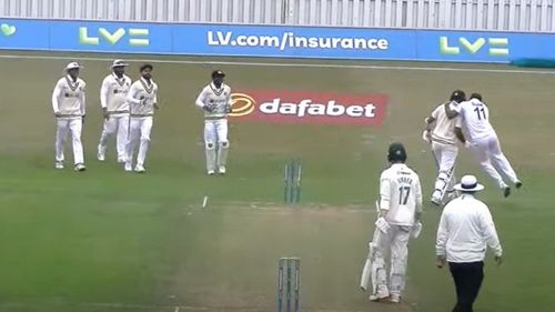 Mohammad Shami celebrates with Cheteshwar Pujara after taking his wicket. (P.C.:Foxes TV)