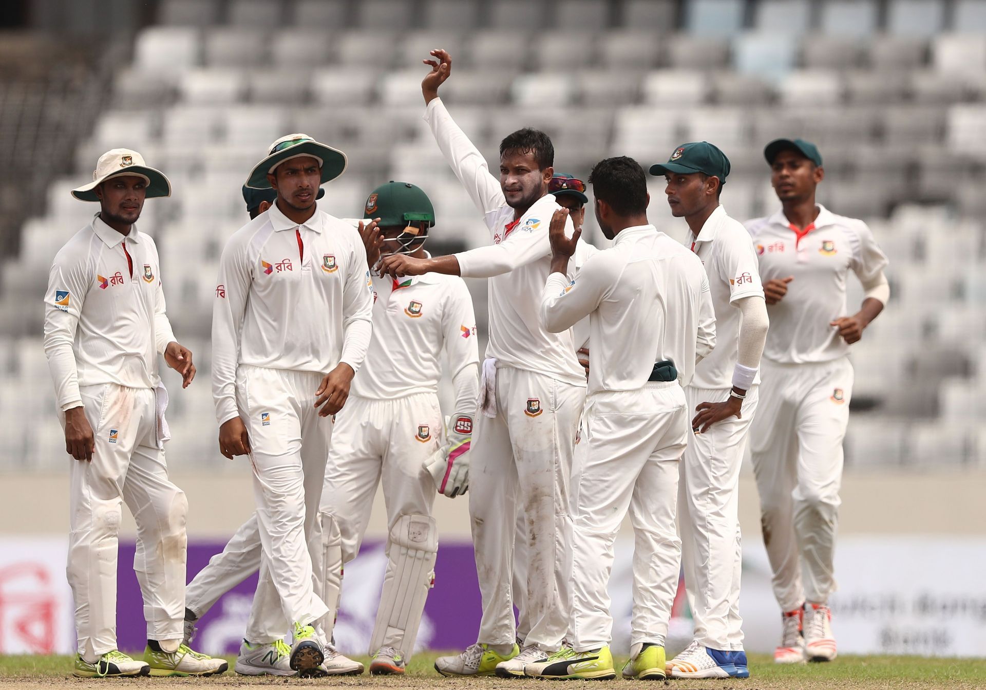 Bangladesh v Australia - 1st Test: Day 4