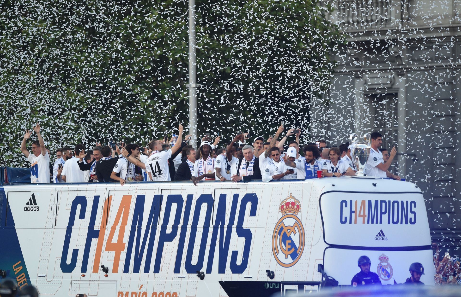 Real Madrid CF Celebrates Winning The UEFA Champions League Final 2021-22